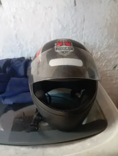 Capacete Honda, Semi novo