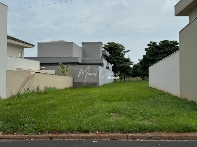 Condomínio Village Damha I - Excelente terreno à venda com ótima localização em condomínio