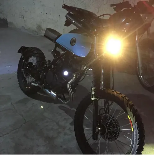 Moto XR 200 scrambler