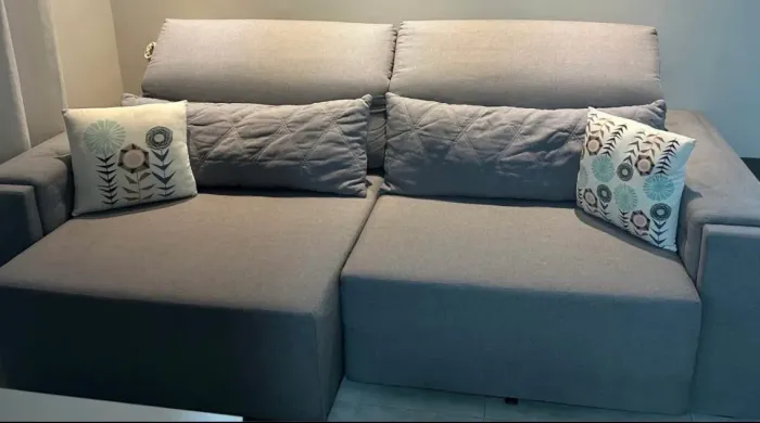 Vendo lindo sofá em linho