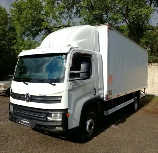 Caminhão Volkswagen VW 11.180 Baú Mod 2020