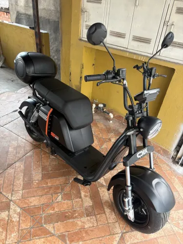 Sccoter/moto elétrica T20 Nova com carregador