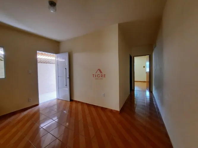 Casa 2 Quartos 4 Vagas e 186m² no B. Maria Helena