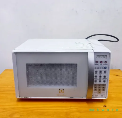 Microondas Eletrolux MT030 LEIA A DESCRIÇÃO