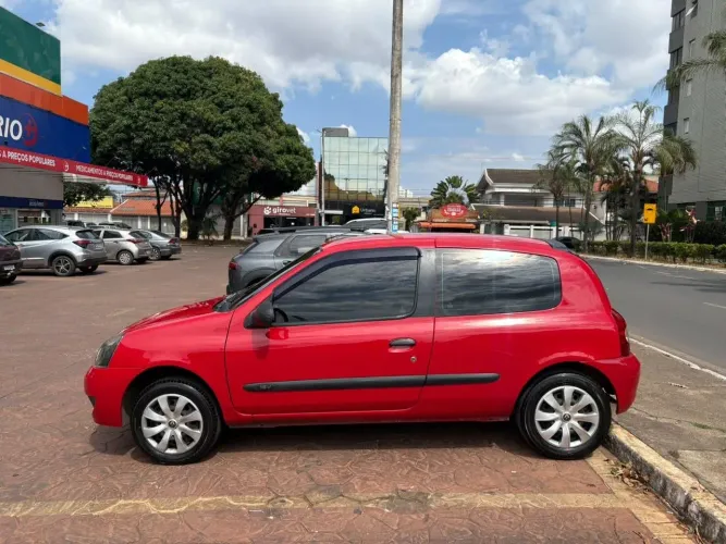 Renault Clio Hi-flex 1.0 16V 3P 2012