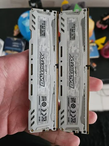 2x Pente Memória Ram 8GB (total) DDR4