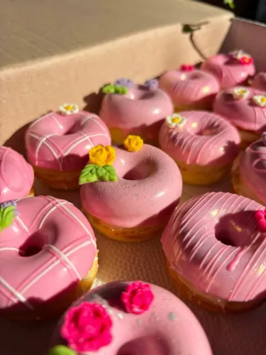 CAKE DONUTS