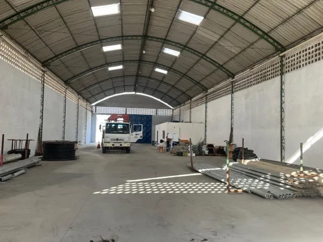 ALUGO GALPÃO NA DURVAL DE GOES MONTEIRO COM 1.000 M2