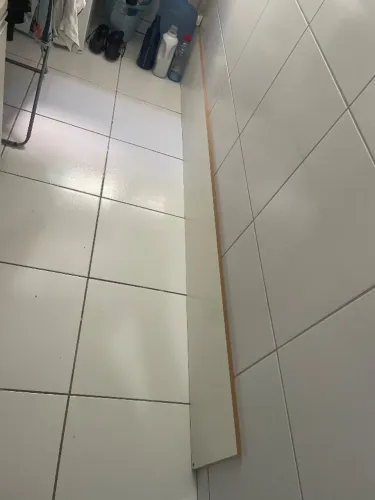 Peça de MDF branca