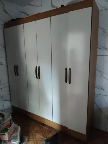 Guarda-roupa casal