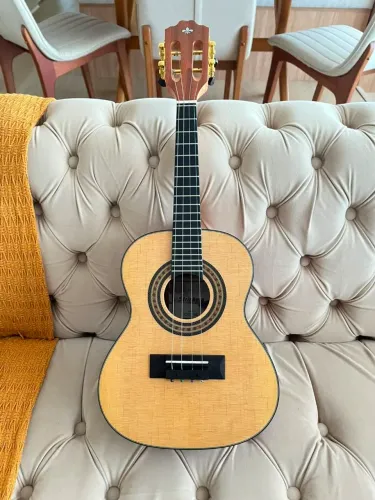 Cavaquinho Eletroacústico Strinberg CS25E HBS