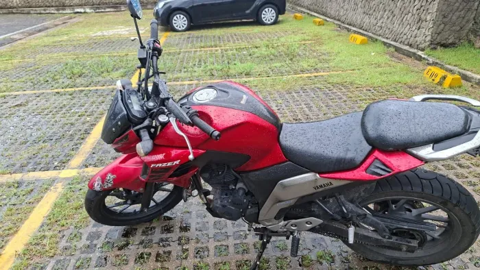 Moto fazer 250 Vermelha<br>Faze250<br>Ano2022