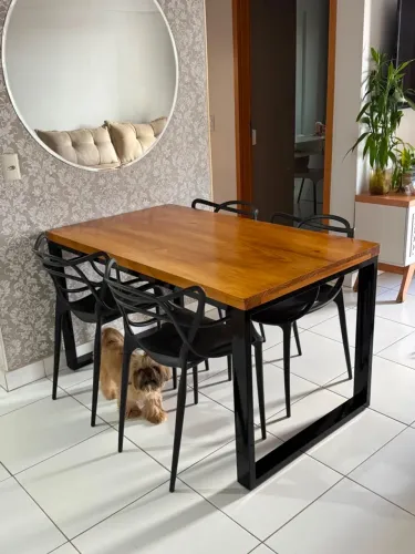 Mesa Industrial de Madeira com Estrutura de Aço