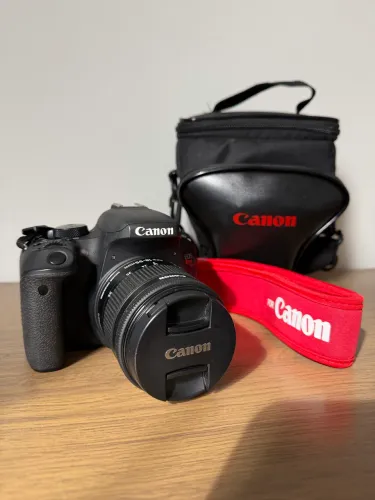 Câmera Canon T7i