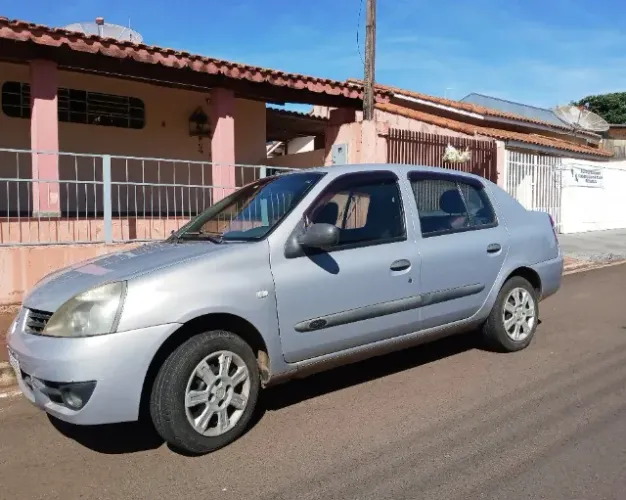 Renault Clio Sedan Egeus Hi-flex 1.0 16V 4P 2007