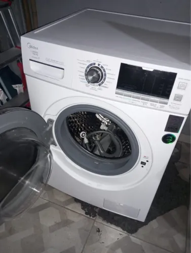 Máquina de lavar e seca