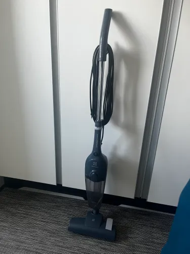 Aspirador Electrolux STK17 (Usado, em ótimo estado)
