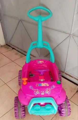 Carrinho pedal e passeio