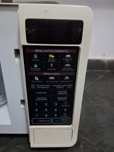 Micro ondas LG, excelente.