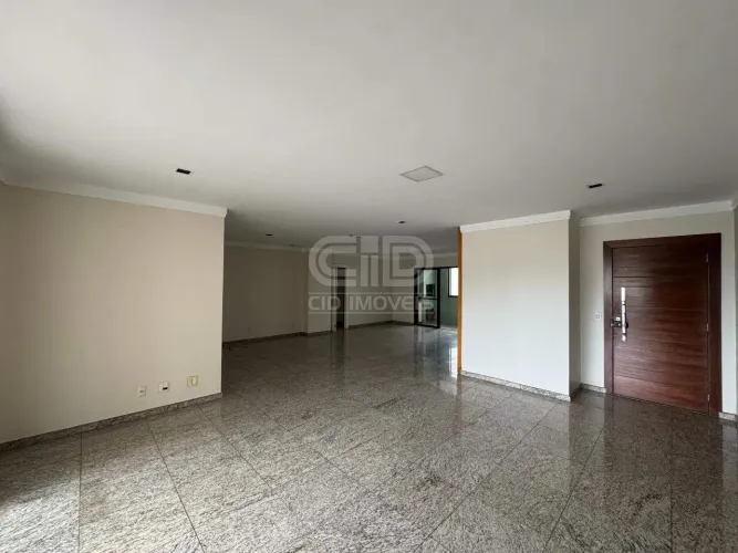 Apartamento com 3 Suítes no Edifício Rio Sena