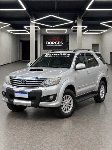 Toyota Hilux SW4 SRV D4-d 4X4 3.0 TDI Dies. AUT 2012