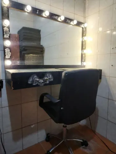 VENDO Penteadera camarim de maquiagem + BRINDES