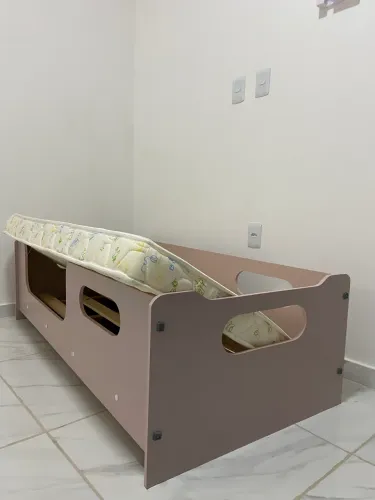 Cama Infantil Montessoriana em MDF Encanto Com Colchão E Proteção Lateral - Maxi Do Brasil