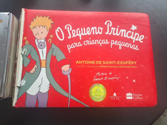Livro cartonado capa almofadada com avaria o pequeno príncipe para crianças pequenas 