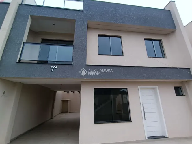 Sobrado com 3 dormitórios à venda, 155 m² por R$ 998.900,00 - Tarumã - Curitiba/PR