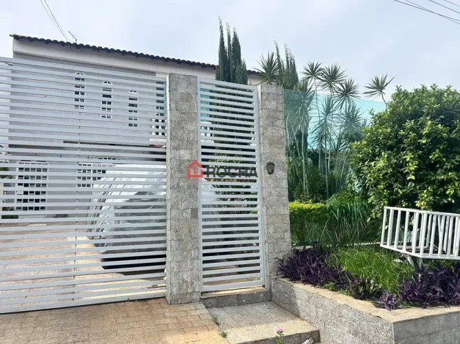 Quadra 2 (Sobradinho) - Vendo ou troco Casa com piscina