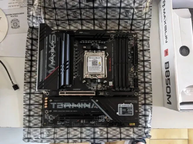 placa mae MAXSUN Terminator B850M PRO DARK WIFI não é b650m