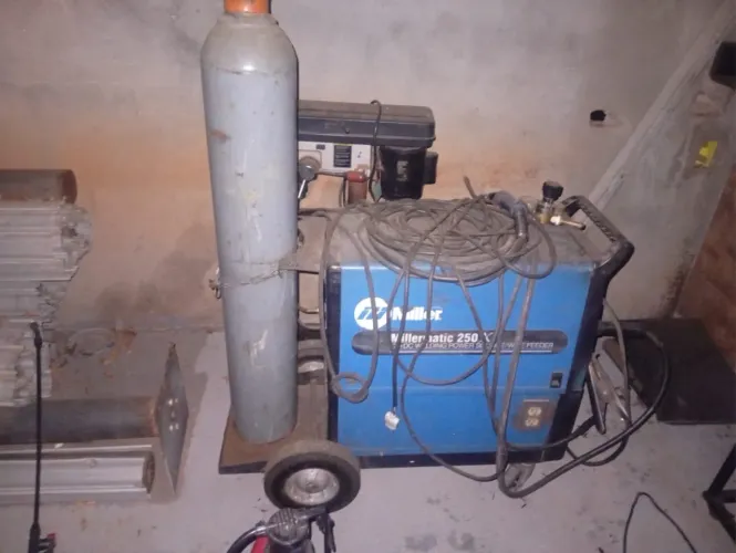 Maquina de solda Mig-Mag Millermatic 250x