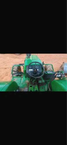 Vendo trator