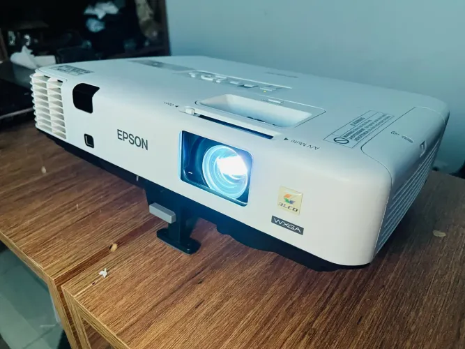 Projetor Epson 4200 lumes HD Widescreen 