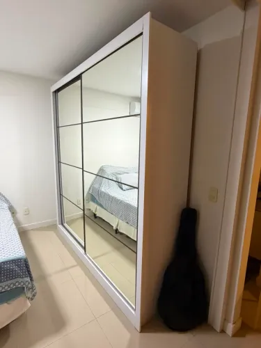 Guarda Roupa em perfeito estado, o usado mais novo do planeta!