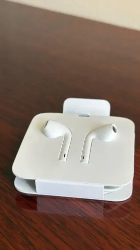 Apple EarPods Original Lightning - Novo