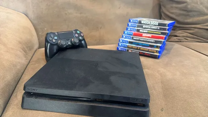 Playstation 4 slim com jogos