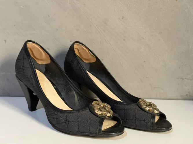 Scarpin Peep Toe Capodarte Preto 35 - Salto 7cm
