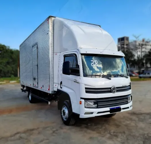 VW 11.180 4x2 Delivery Prime - 2022 (Baú Plataforma com 6,30 metros)