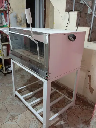 FORNO INDUSTRIAL 2 PEDRAS FUNCIONANDO PERFEITAMENTE FAÇO A ENTREGA ACEITO CARTÃO