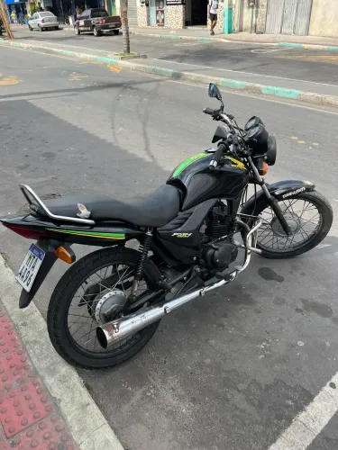 Vendo fan 125 perfeita, só para quem quer parar de andar a pé e busca uma moto boa