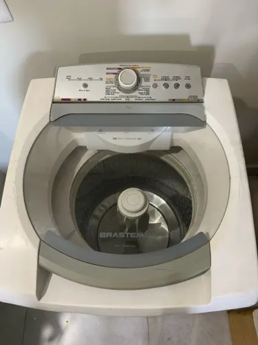 MÁQUINA BRASTEMP 11KG FUNCIONA COM DEFEITO