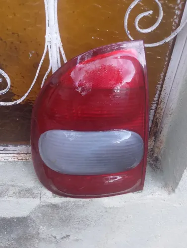 Lanterna traseira do Corsa classic
