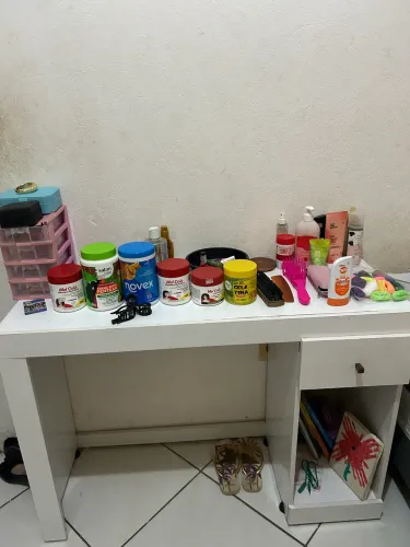 Escrivaninha para estudos