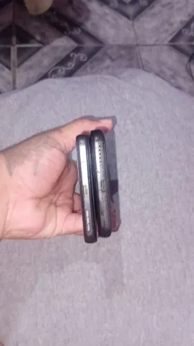 Vendo 2 celular um mot g 30 128 giga e um mt g 22 128 giga