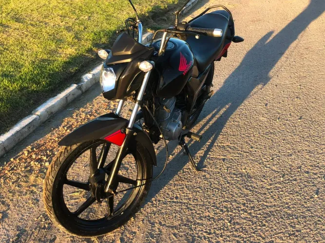 Vende-se moto