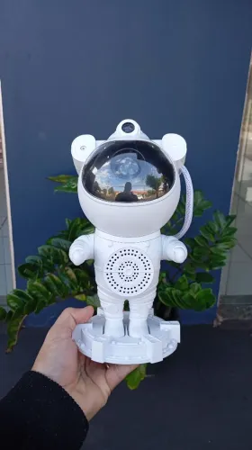 Projetor Astronauta bluetooth com Som