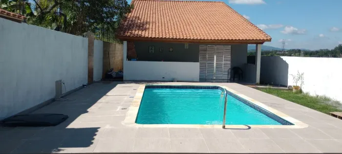 Chácara em Guararema/Mogi das Cruzes/ Santa Isabel com Piscina para Locação e Temporada