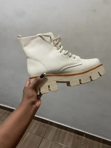Bota, coturno