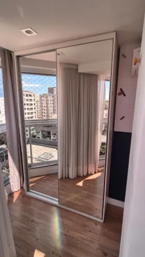 Guarda-roupa / armário modulado / Espelhado / desmontado